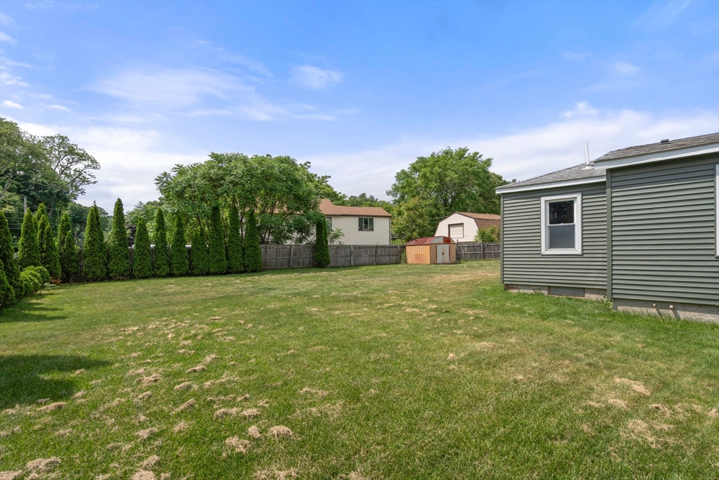 9 Providence Road Sutton, MA 01590 - Photo 37 of 37