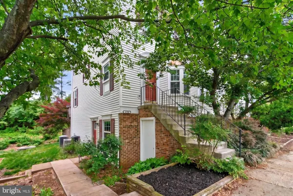 $2,250 | 4194 Pleasant Meadow Court, Unit 102C, Chantilly, VA 20151