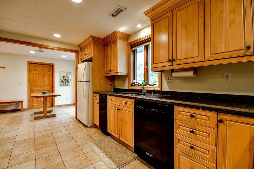 20 Campello Road Framingham, MA 01701 - Photo 6 of 23 Gallery Image 6