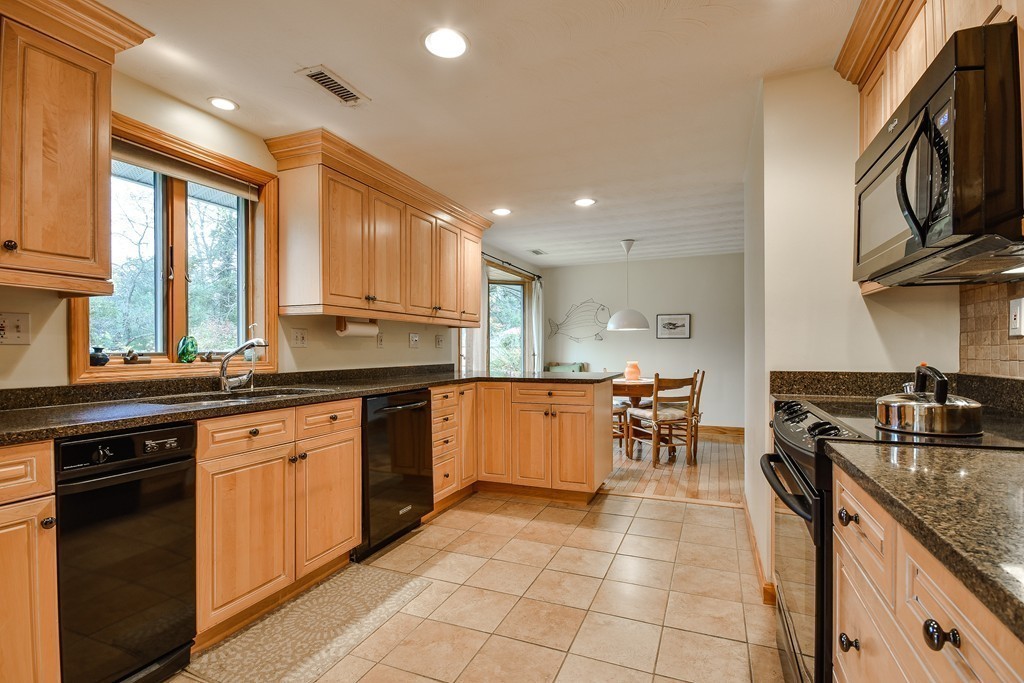 20 Campello Road Framingham, MA 01701 - Photo 9 of 23 Gallery Image 9