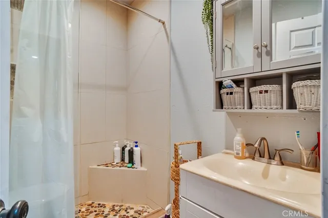 $3,500 | 10615 San Fernando Road, Pacoima, CA 91331