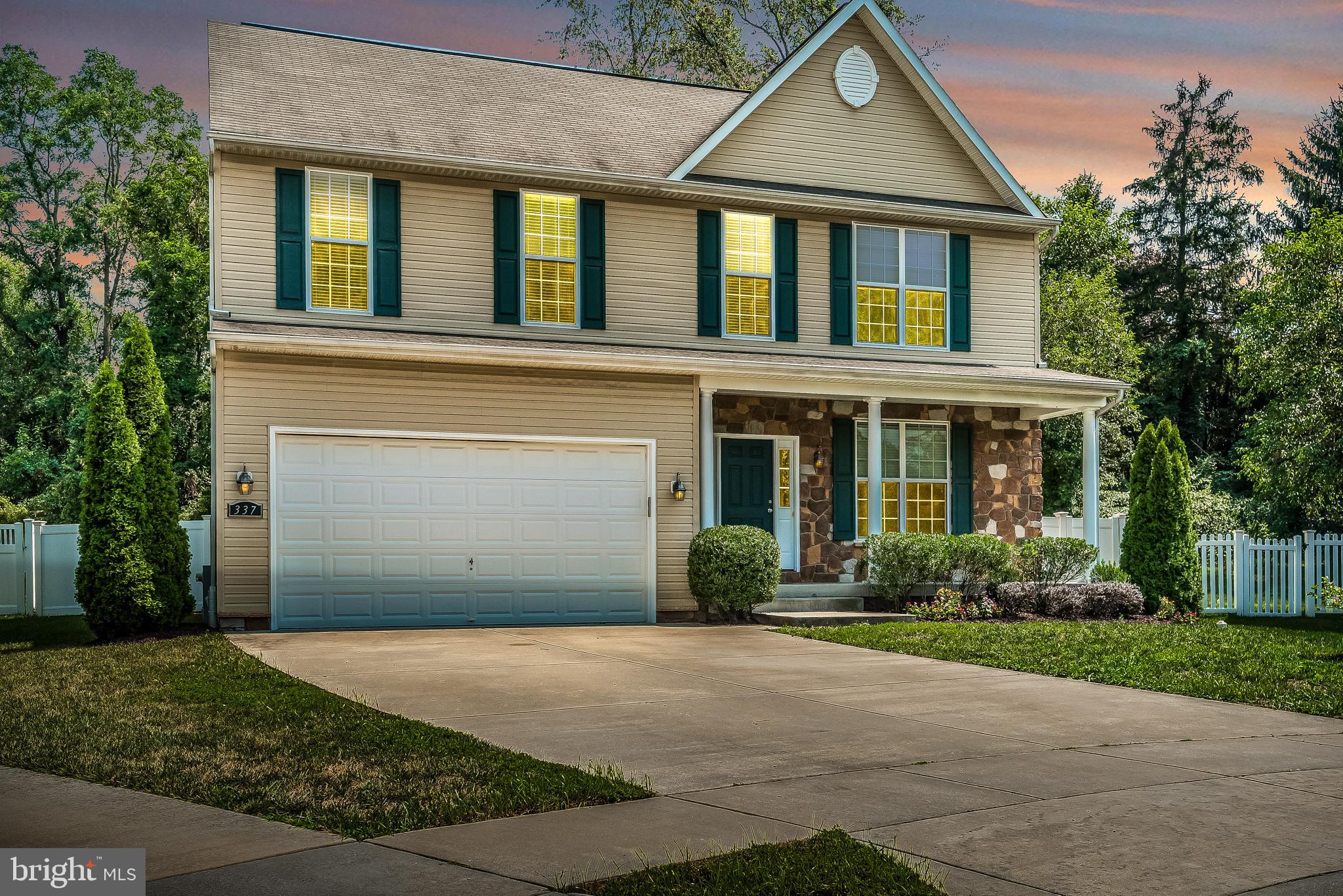 337 Chestnut Road Linthicum Heights, MD 21090 - Photo 2 of 64 front view of a house with a yard