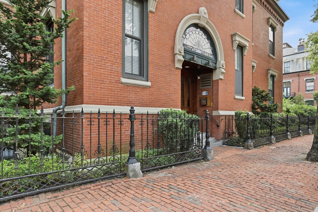 130 Appleton Street, Unit 1E Boston, MA 02116 - Photo 20 of 21