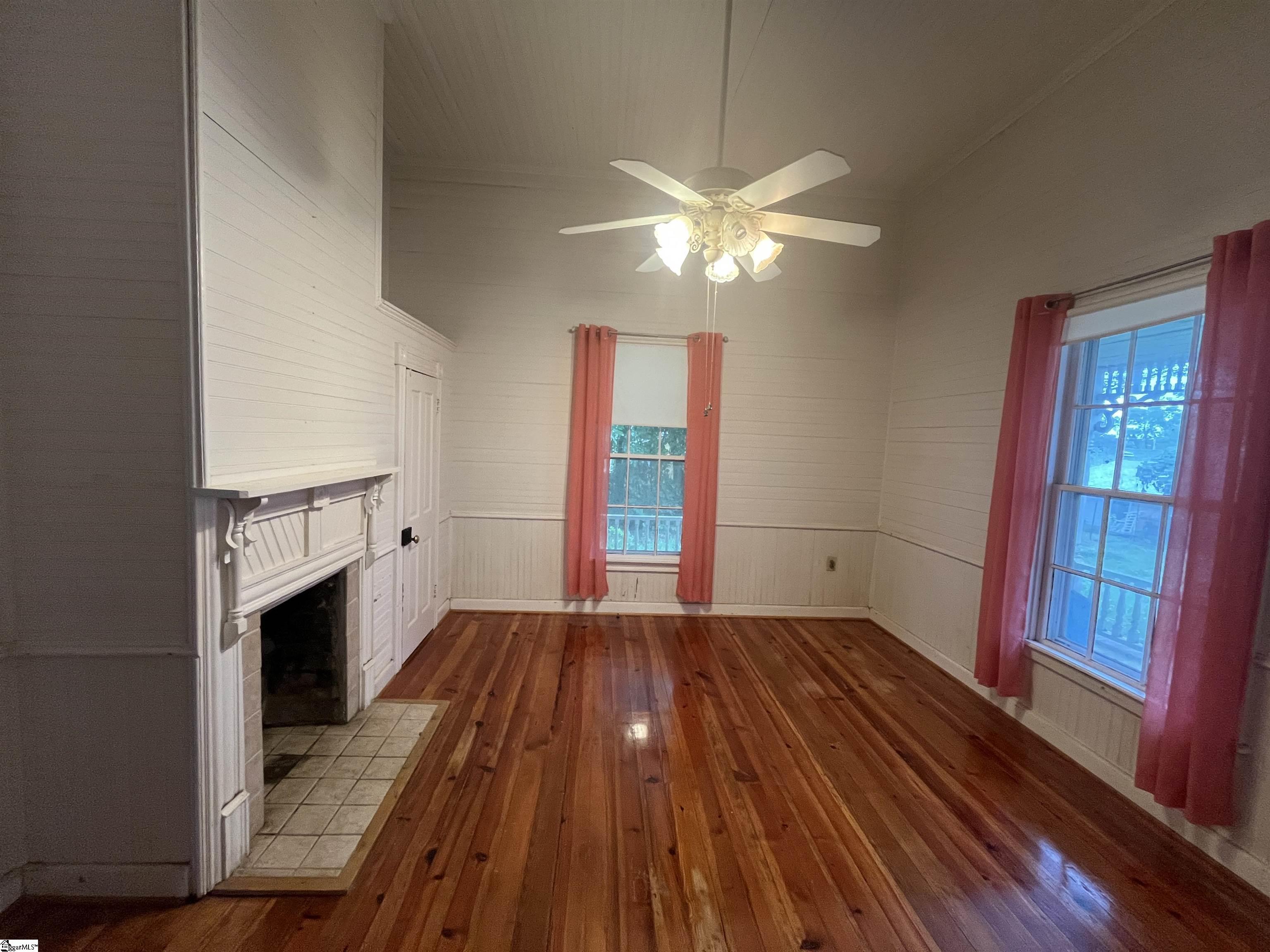 606 West South Broad Street Walhalla, SC 29691 - Photo 12 of 21