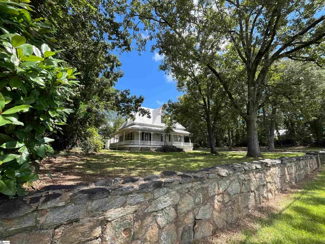 $249,000 | 606 West South Broad Street, Walhalla, SC 29691