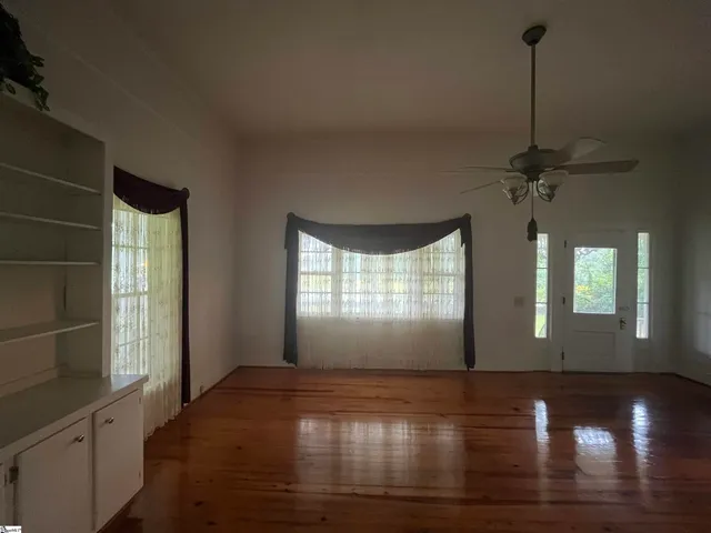 $249,000 | 606 West South Broad Street, Walhalla, SC 29691