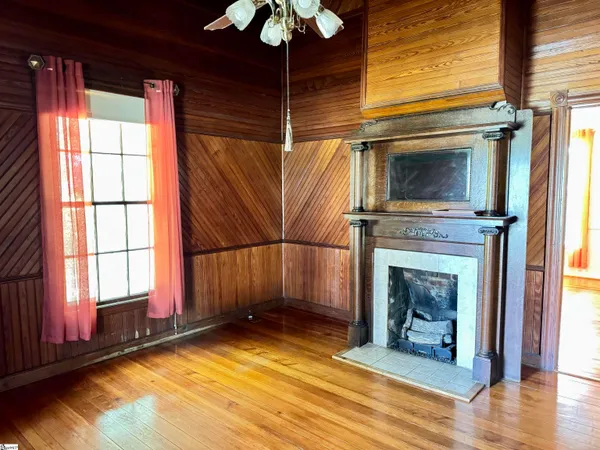 $249,000 | 606 West South Broad Street, Walhalla, SC 29691