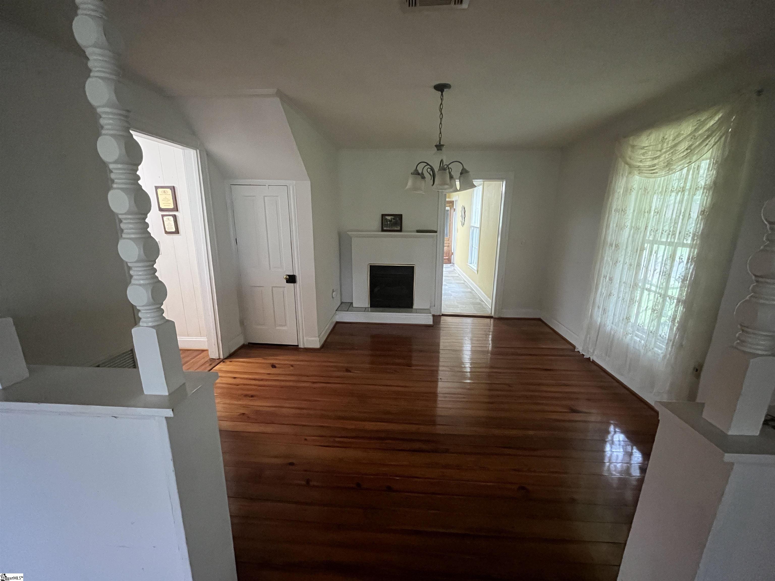 606 West South Broad Street Walhalla, SC 29691 - Photo 9 of 21