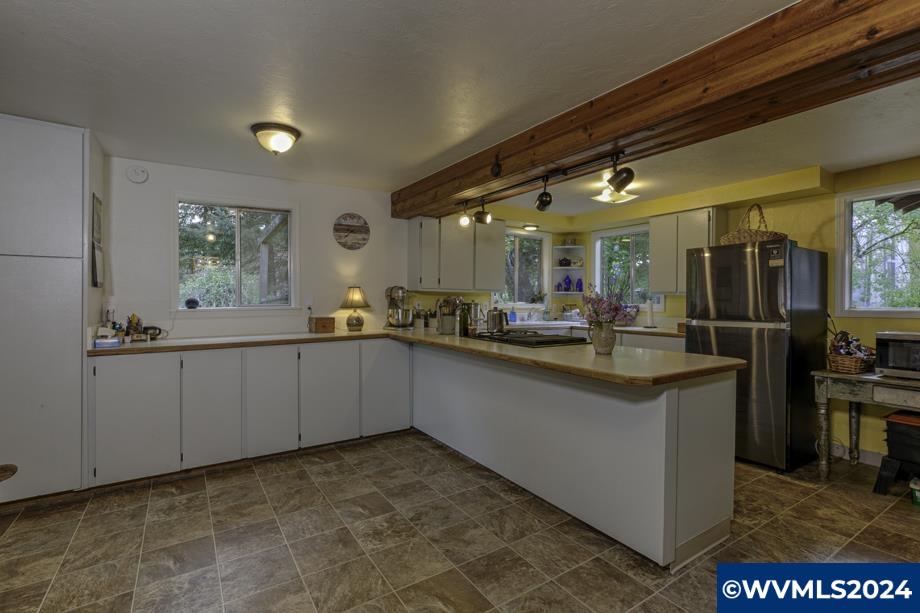 4112 Vitae Springs Road South Salem, OR 97306 - Photo 16 of 39 Gallery Image 16