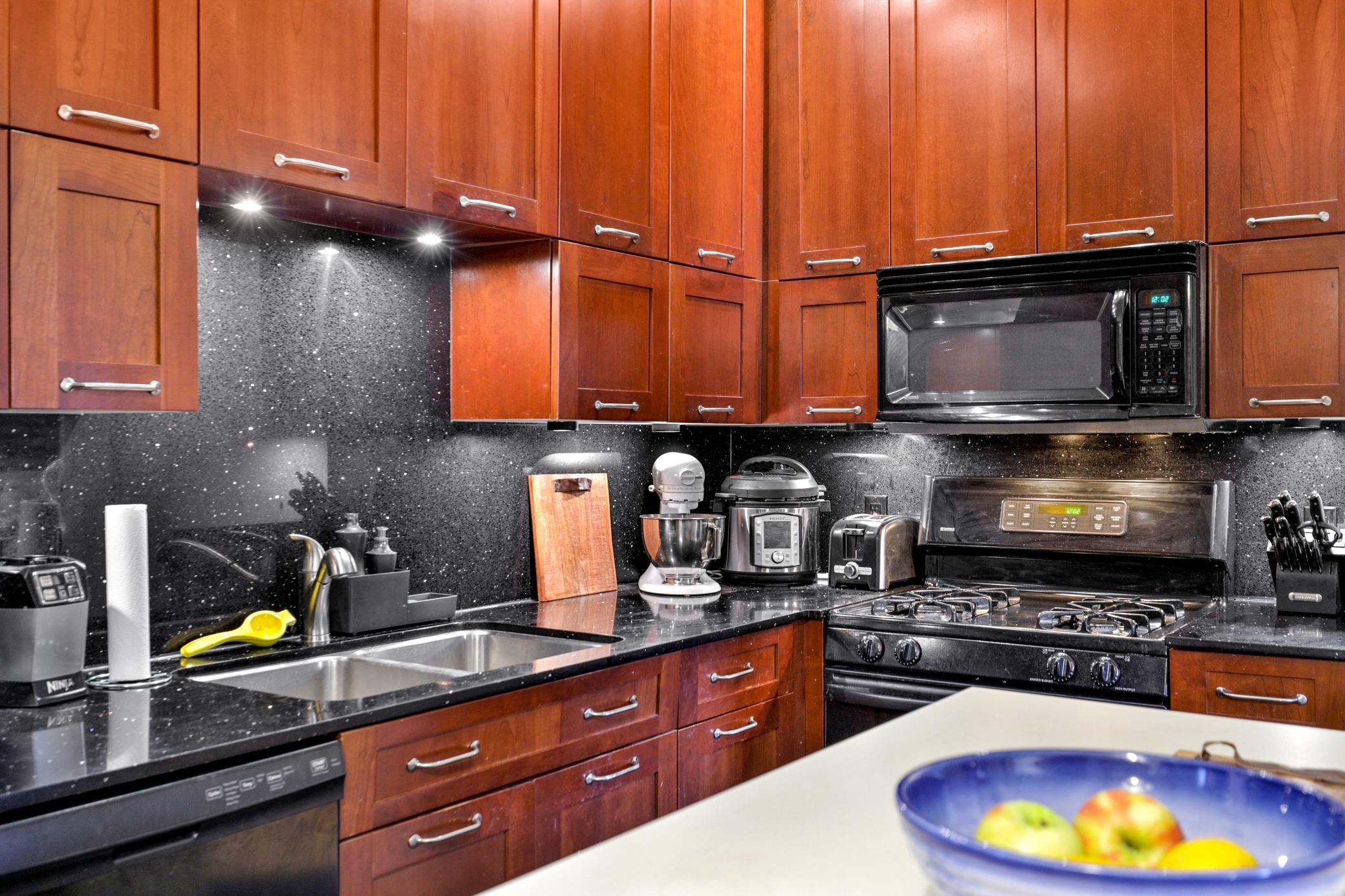 11 South 12th Street, Unit 402 Minneapolis, MN 55403 - Photo 4 of 43