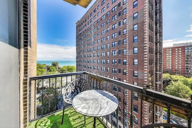 $139,500 | 1765 East 55th Street, Unit J2, Chicago, IL 60637