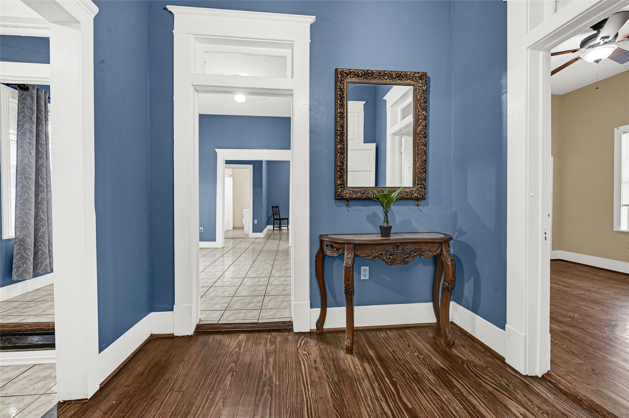 307 North Live Oak Street Houston, TX 77003 - Photo 3 of 15 a view of an entryway with wooden floor