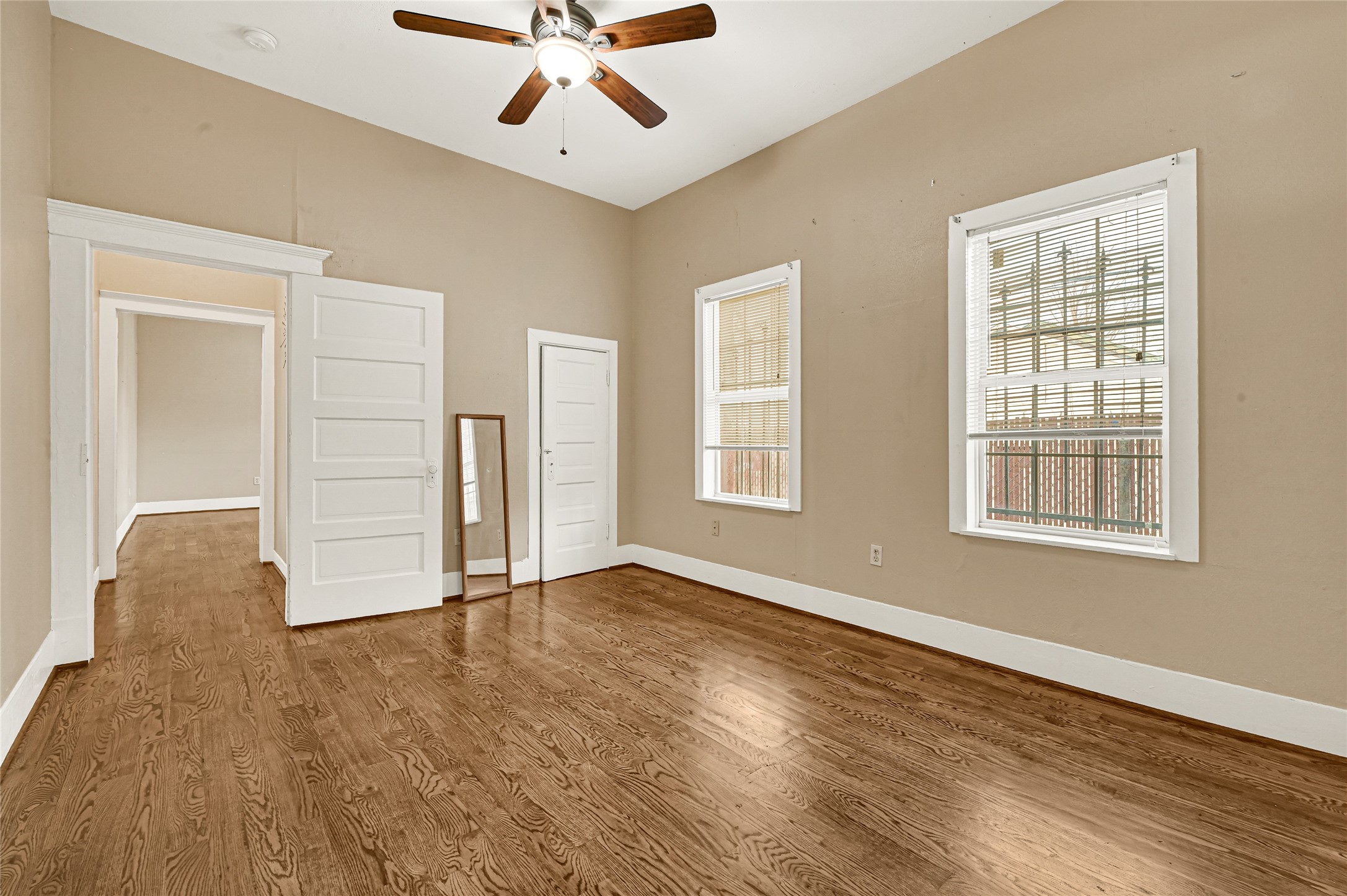 307 North Live Oak Street Houston, TX 77003 - Photo 10 of 15 a view of an empty room with wooden floor and a window