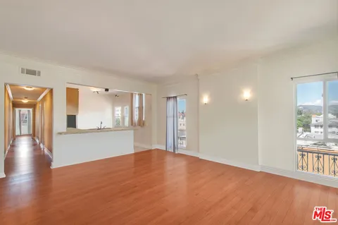 $1,995,000 | 251 North Kenmore Avenue, Los Angeles, CA 90004