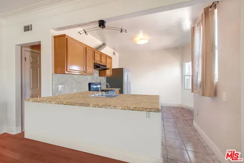 $1,995,000 | 251 North Kenmore Avenue, Los Angeles, CA 90004