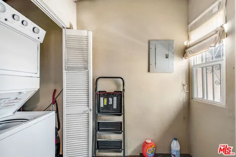 $1,995,000 | 251 North Kenmore Avenue, Los Angeles, CA 90004