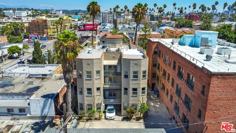 $1,995,000 | 251 North Kenmore Avenue, Los Angeles, CA 90004