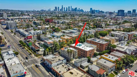 $1,995,000 | 251 North Kenmore Avenue, Los Angeles, CA 90004