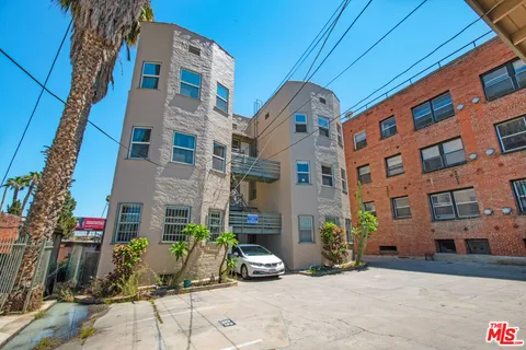 $1,995,000 | 251 North Kenmore Avenue, Los Angeles, CA 90004
