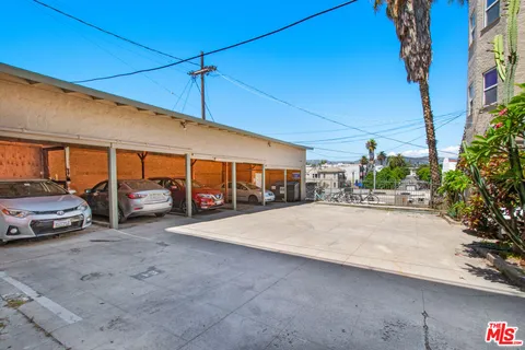 $1,995,000 | 251 North Kenmore Avenue, Los Angeles, CA 90004