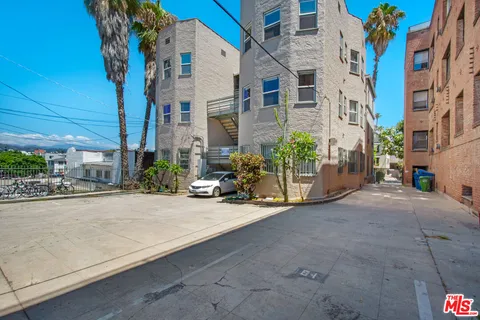 $1,995,000 | 251 North Kenmore Avenue, Los Angeles, CA 90004