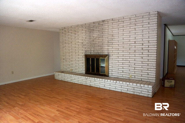 518 Southern Way Spanish Fort, AL 36527 - Photo 7 of 17 Central wood-burning fireplace