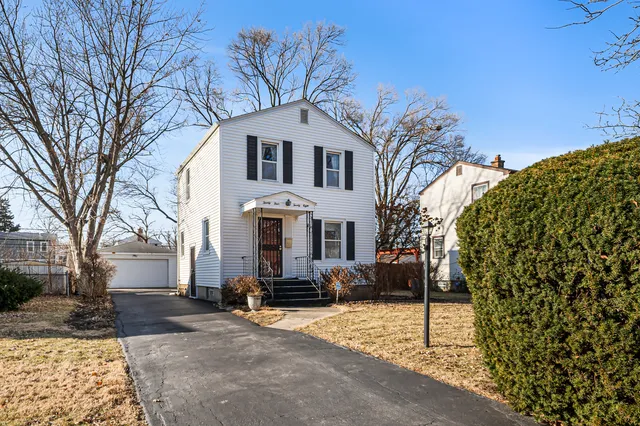 $299,900 | 2428 12th Avenue, Broadview, IL 60155