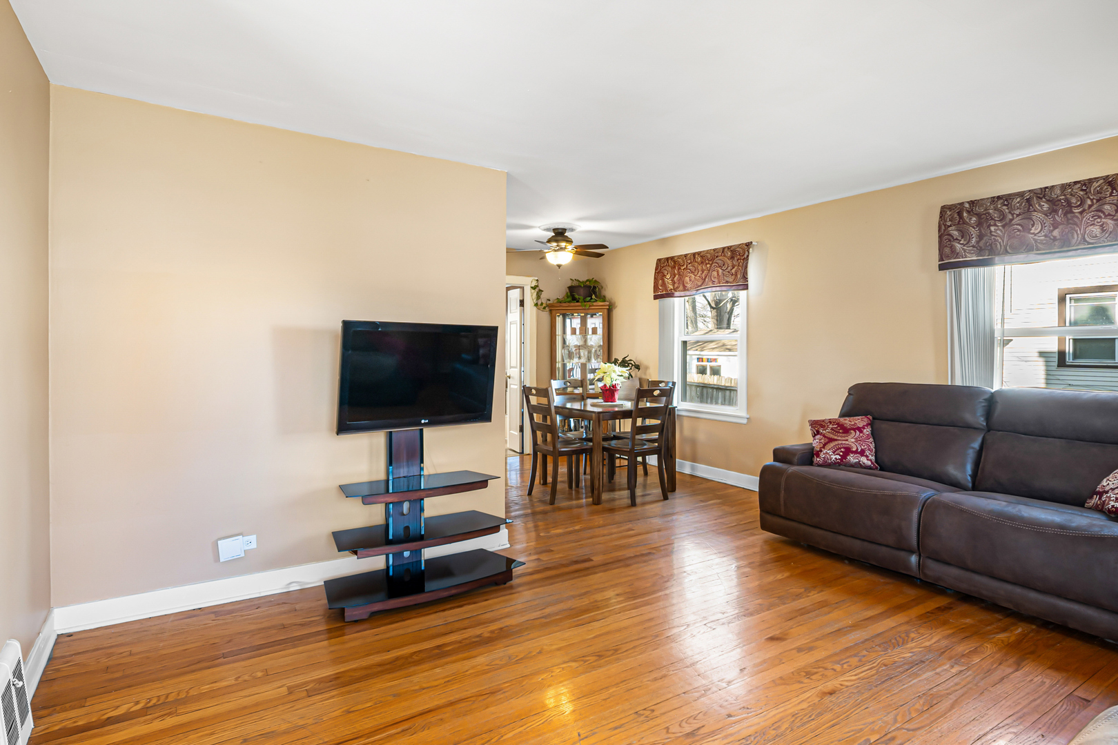 2428 12th Avenue Broadview, IL 60155 - Photo 3 of 18