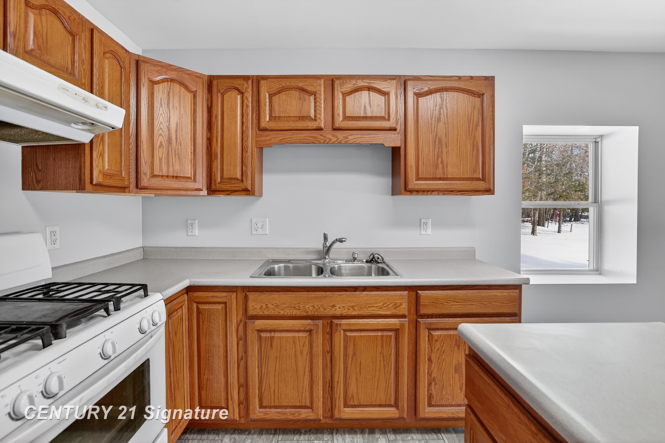 1647 North Huron Road Tawas City, MI 48763 - Photo 23 of 61