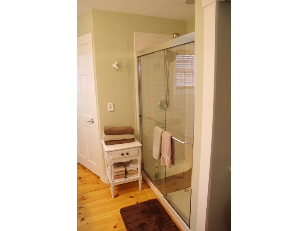 52 Ridgewood Avenue Keene, NH 03431 - Photo 10 of 18