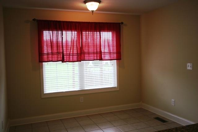 110 Country Way Road Vonore, TN 37885 - Photo 9 of 34 BREAKFAST NOOK (1)