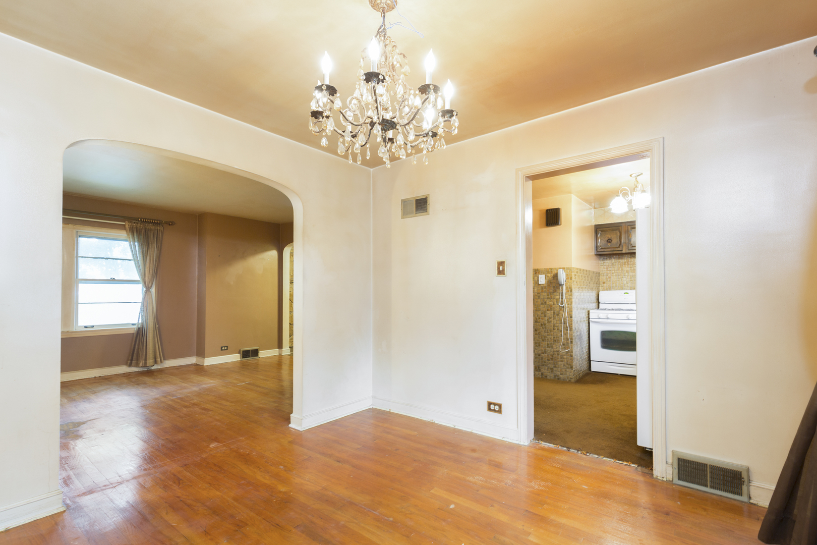 2348 South 7th Avenue North Riverside, IL 60546 - Photo 5 of 15 Gallery Image 5