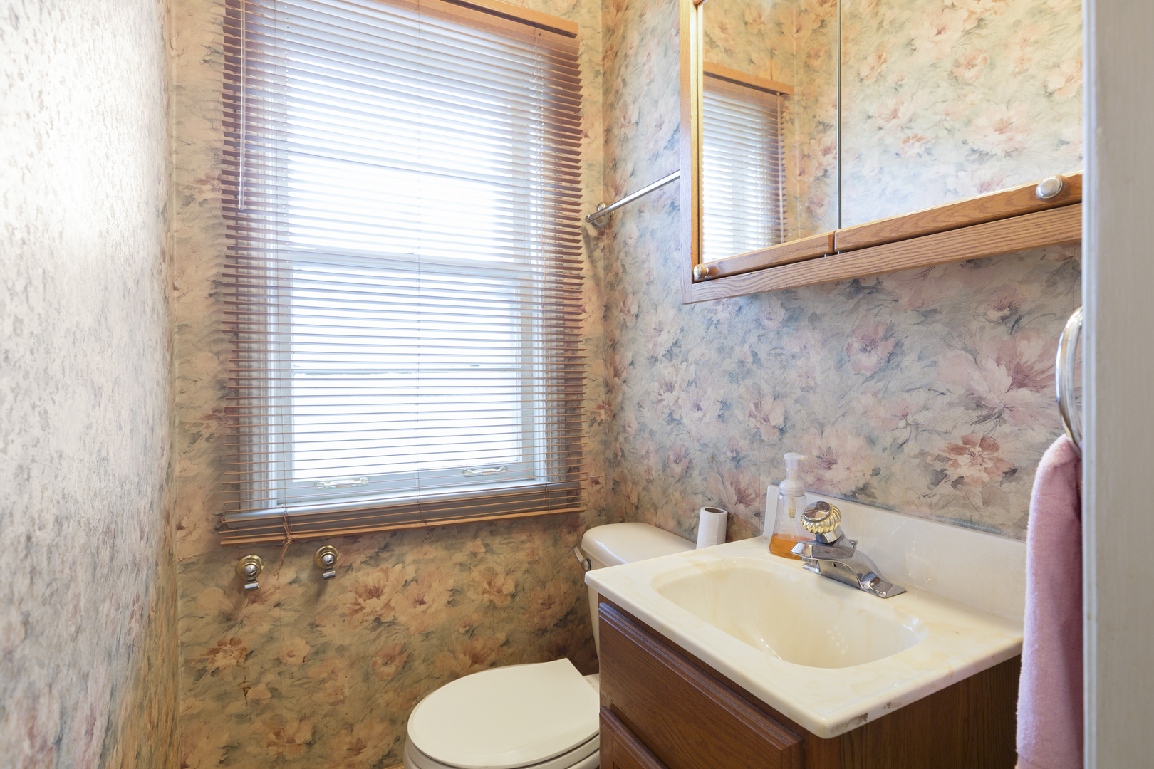 2348 South 7th Avenue North Riverside, IL 60546 - Photo 7 of 15 Gallery Image 7