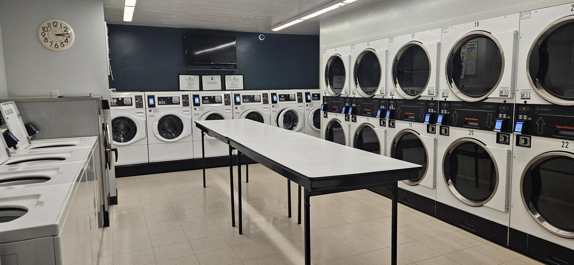 555 West Cornelia Avenue, Unit 2003 Chicago, IL 60657 - Photo 15 of 19