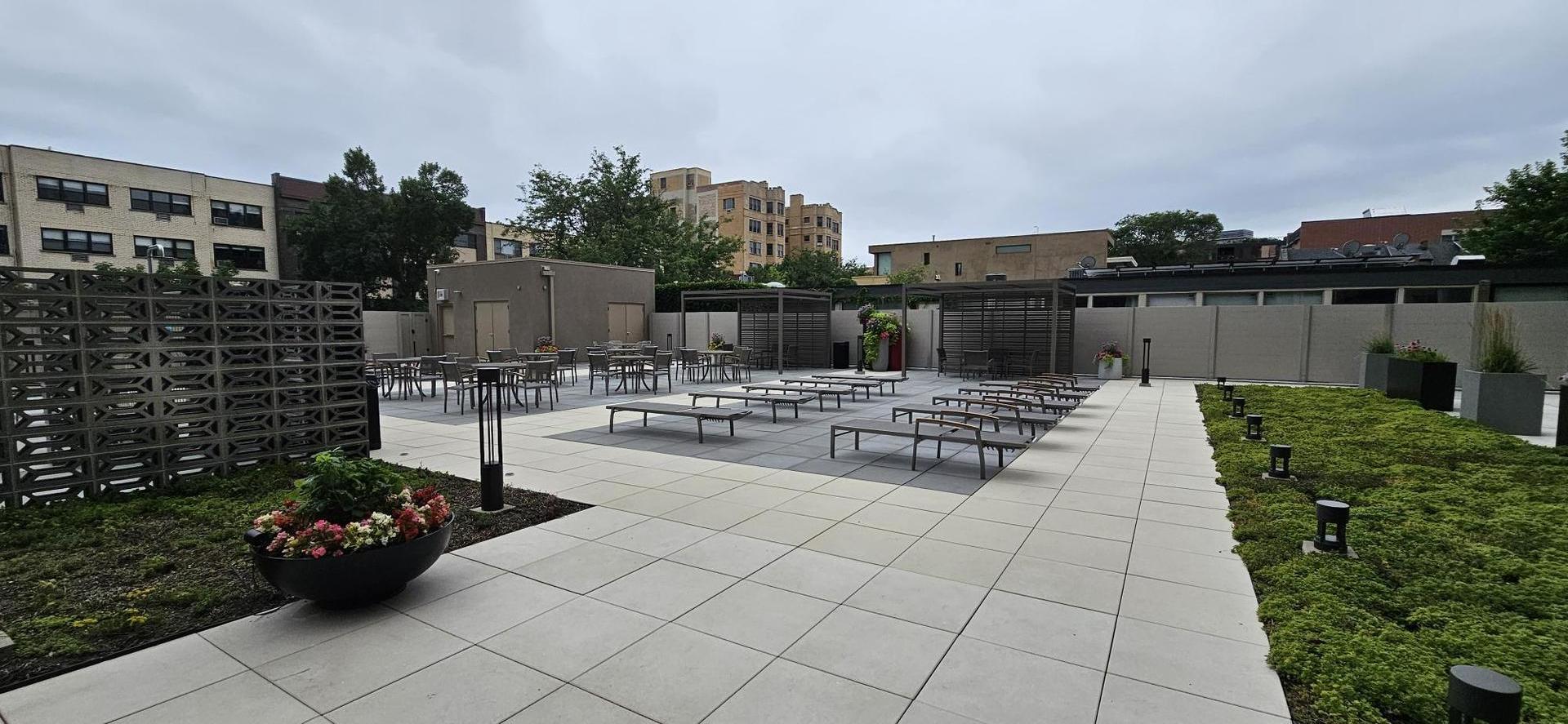 555 West Cornelia Avenue, Unit 2003 Chicago, IL 60657 - Photo 18 of 19