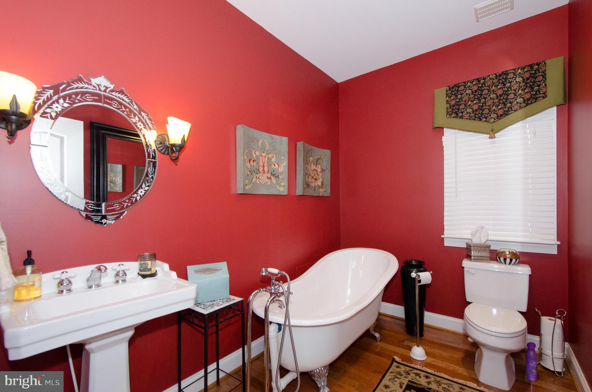 1003 Cold Spring Road Baltimore, MD 21220 - Photo 16 of 30 Main level full bath for guests
