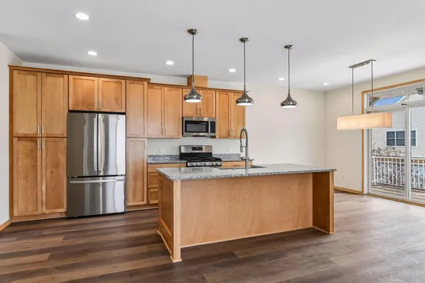 $400,000 | 2121 Village Trail, Mound, MN 55364