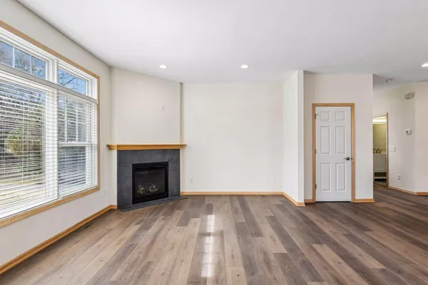 $400,000 | 2121 Village Trail, Mound, MN 55364