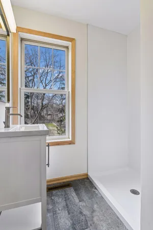 $400,000 | 2121 Village Trail, Mound, MN 55364