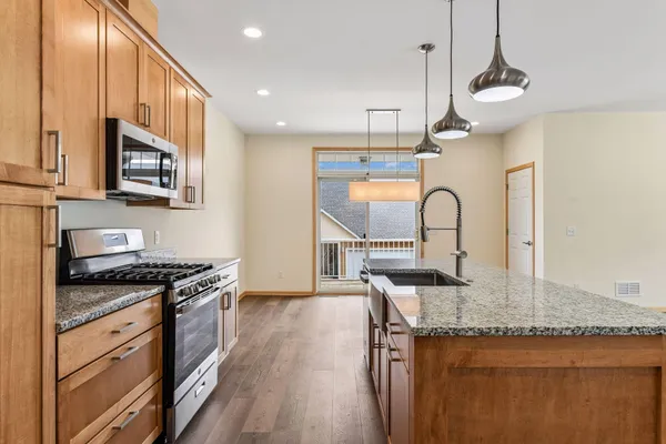 $400,000 | 2121 Village Trail, Mound, MN 55364