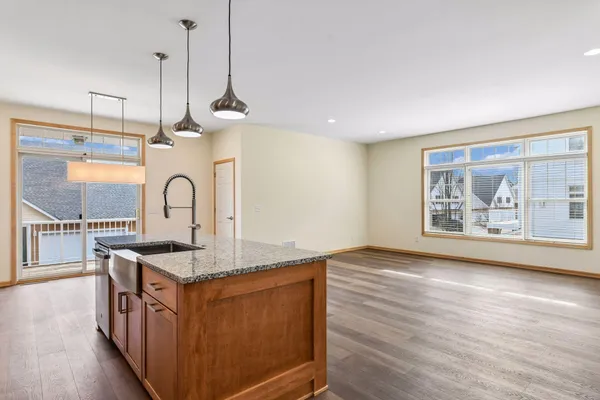 $400,000 | 2121 Village Trail, Mound, MN 55364