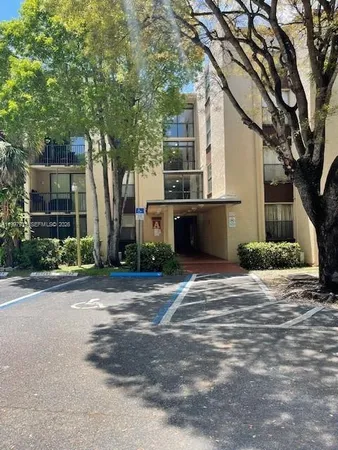 $1,900 | Promenade at Kendale Lakes Condominiums, Miami, FL 33186