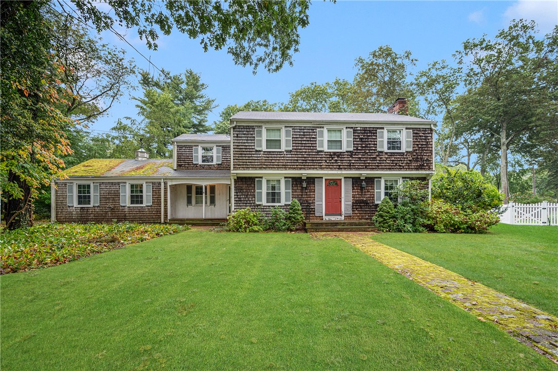 4 Old Chimney Road Barrington, RI 02806 - Photo 1 of 13