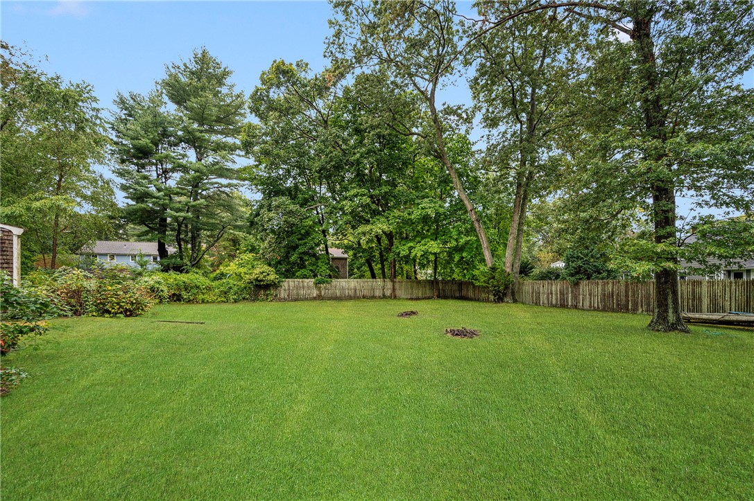 4 Old Chimney Road Barrington, RI 02806 - Photo 11 of 13