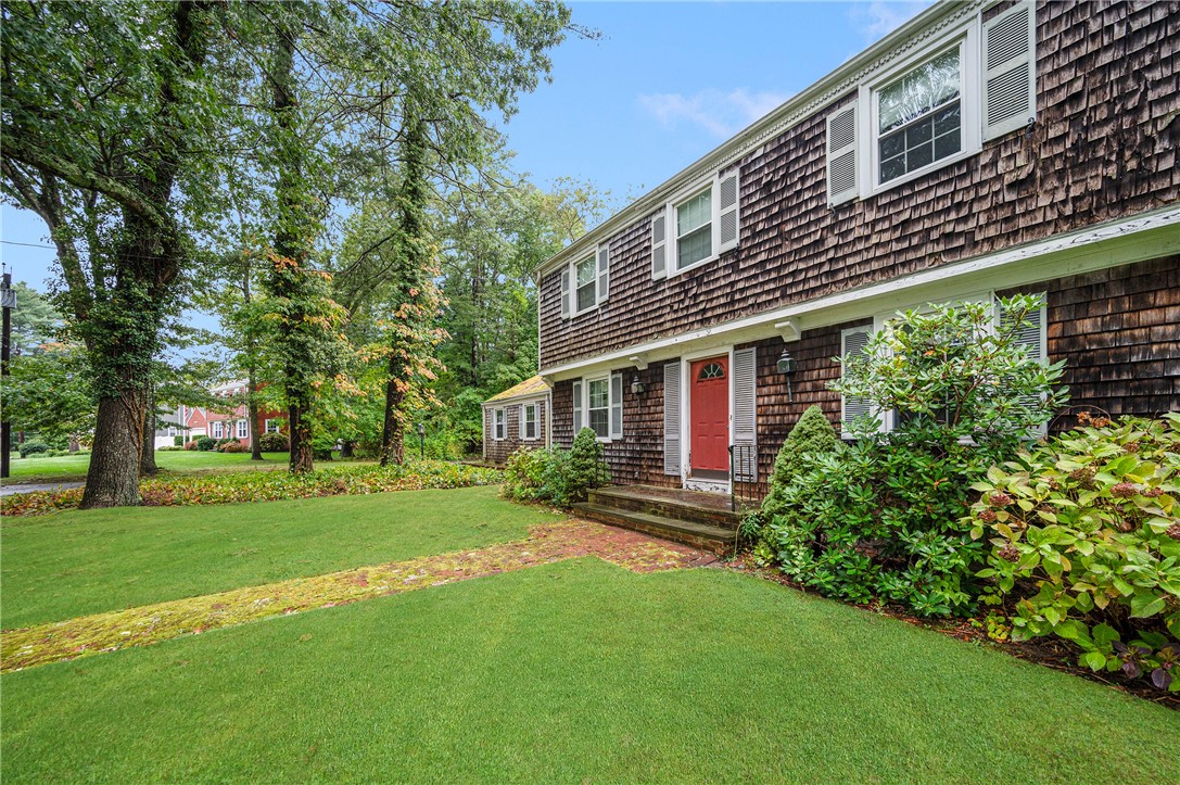 4 Old Chimney Road Barrington, RI 02806 - Photo 12 of 13