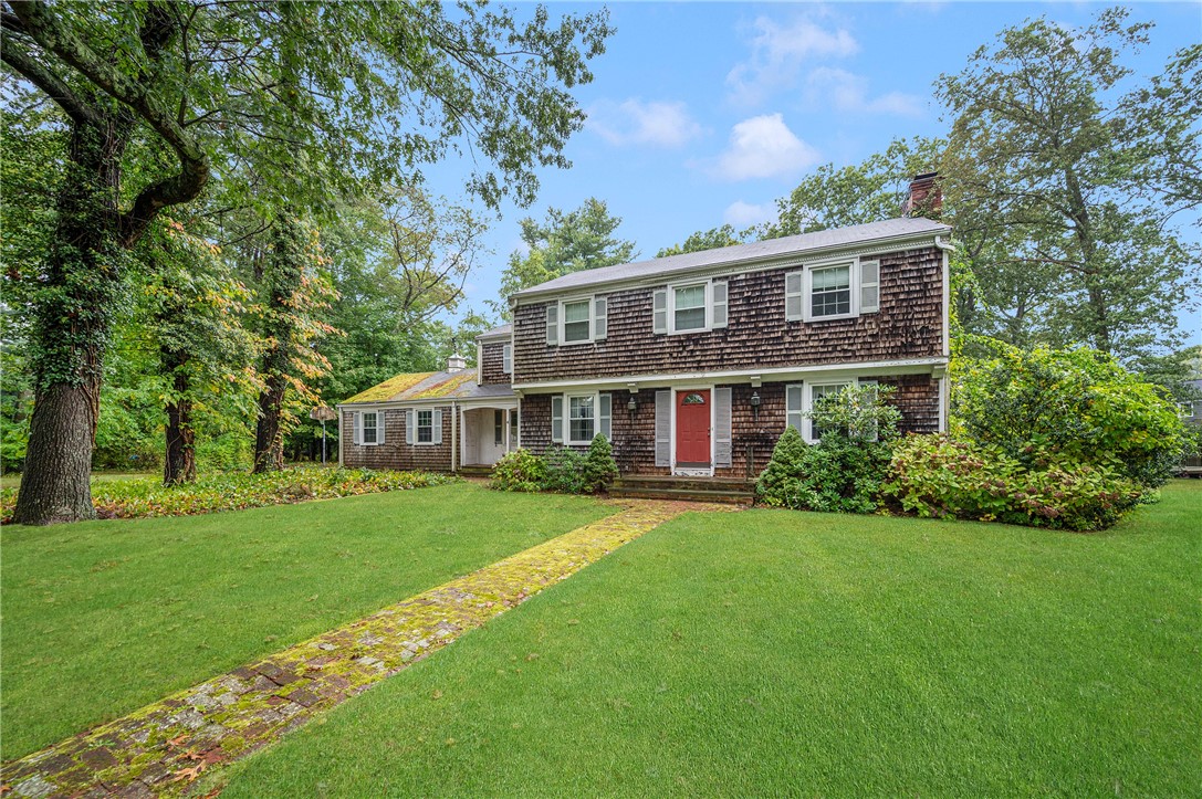 4 Old Chimney Road Barrington, RI 02806 - Photo 2 of 13