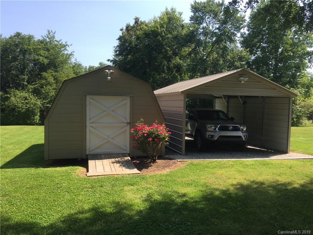 181 Sunset Drive, Unit 18A Rutherfordton, NC 28139 - Photo 3 of 10 a house view with a garden space