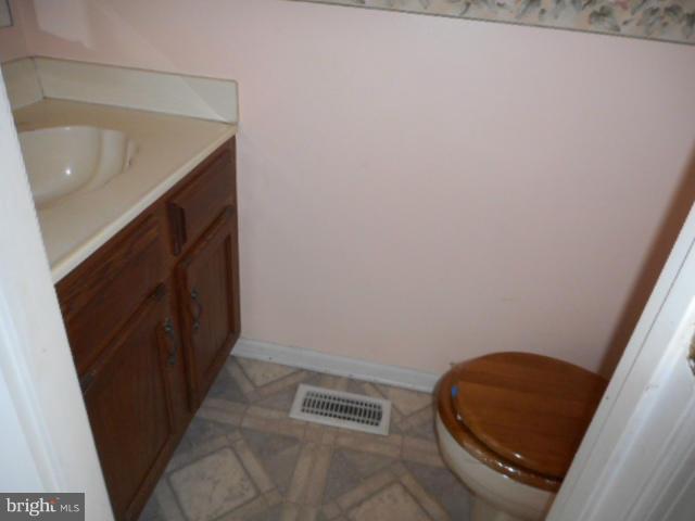 1309 Apple Ridge Court Edgewood, MD 21040 - Photo 3 of 21 Bath