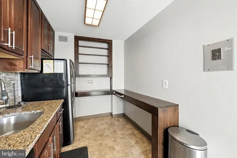 $174,900 | 2059 Huntington Avenue, Unit 503, Alexandria, VA 22303