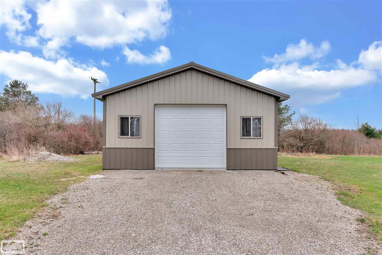 7447 Gibbons Road Jeddo, MI 48032 - Photo 7 of 50